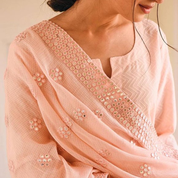 BEAUTIFUL GEORGETTE DESIGNER KURTA PANT AND DUPATTA SET SEQUENCE EMBROIDERY WORK - Picture 4 of 9